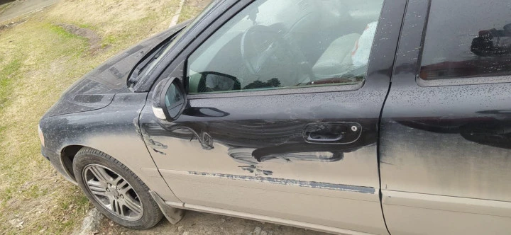 Автомобиль VOLVO S60, 2006г.в., идентификационный номер (VIN): YV1RS654972614146, регистрационный знак: Н974УУ 96. Обременения (ограничения): залог в пользу «Банк24.ру» (ОАО).